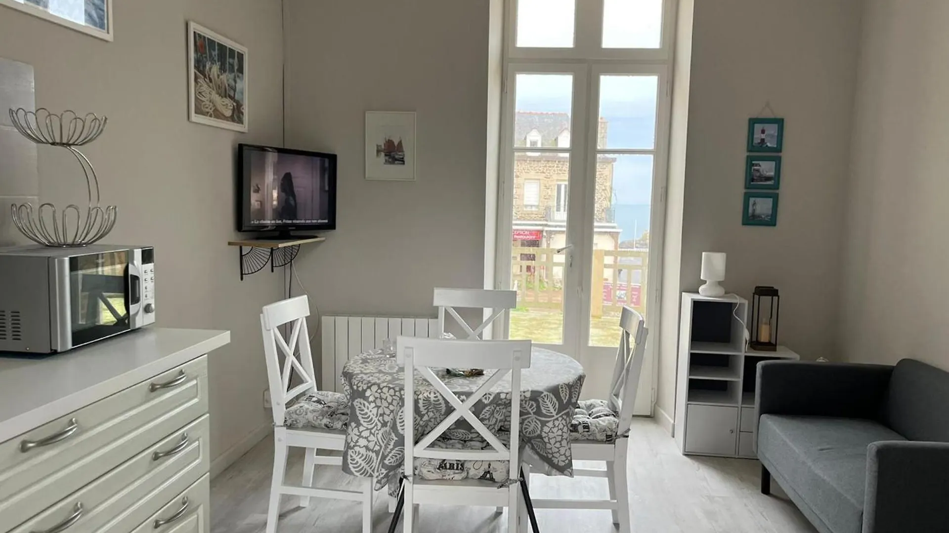 Charmant Appartement Avec Terrasse Face A La Mer Saint Quay Portrieux 60 M²